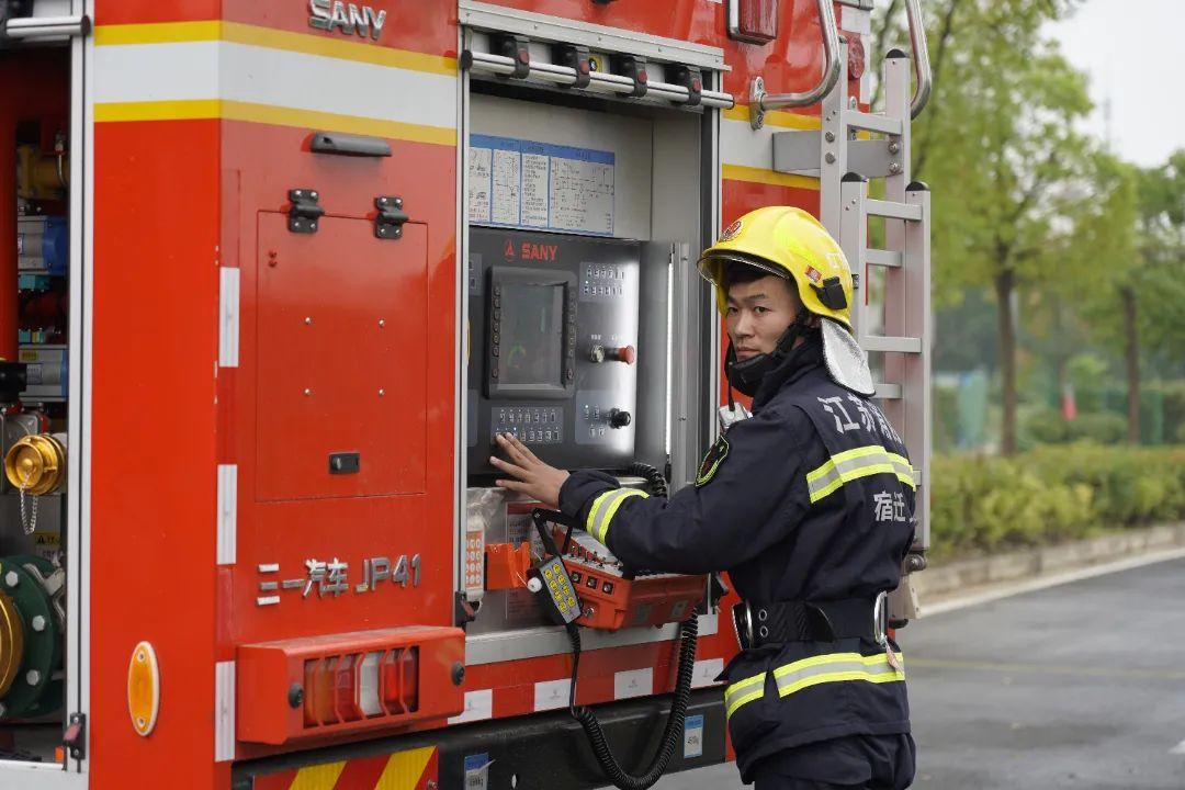 江蘇大火最新進展，持續(xù)關(guān)注火勢情況及救援動態(tài)