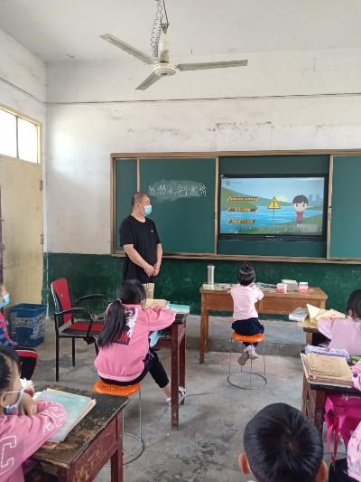 唐河貼吧最新交通事故深度分析與觀點(diǎn)闡述，事故原因及影響探討