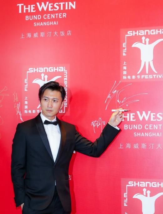 甄子丹新發(fā)型亮相，時尚變遷與個人立場的探索