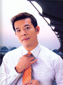 花榮演員探尋小巷隱秘寶藏，特色小店的奇妙故事探索