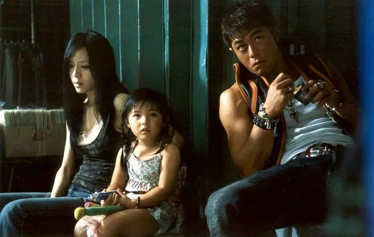 國產(chǎn)AV電影在線觀看的爭(zhēng)議與觀點(diǎn)論述