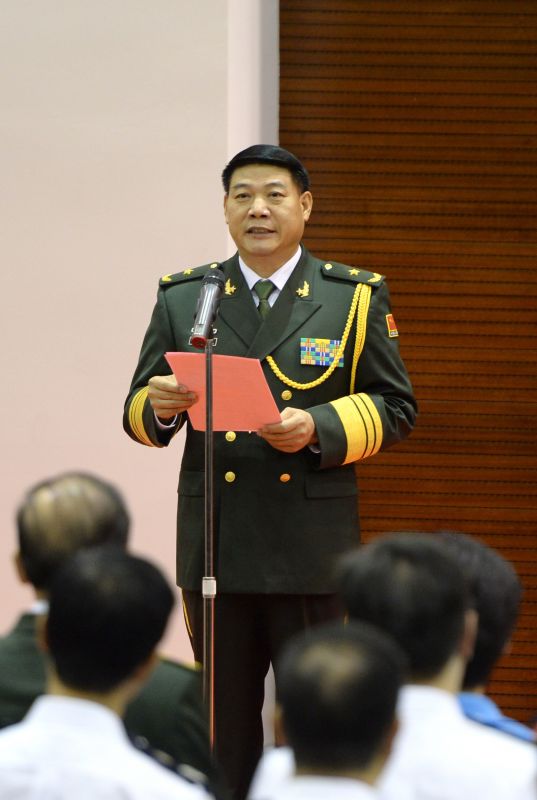 駐港部隊新任司令與自然美景的奇妙之旅