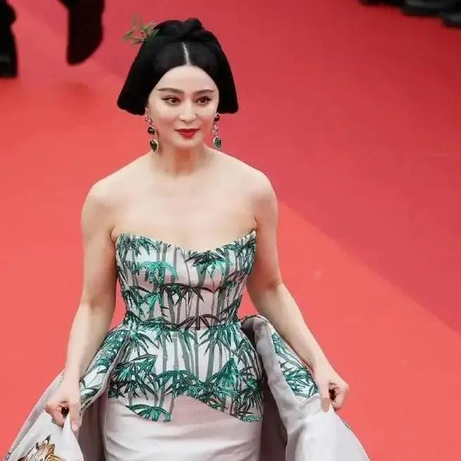 范冰冰最新動態(tài)報(bào)道，揭秘最新資訊！