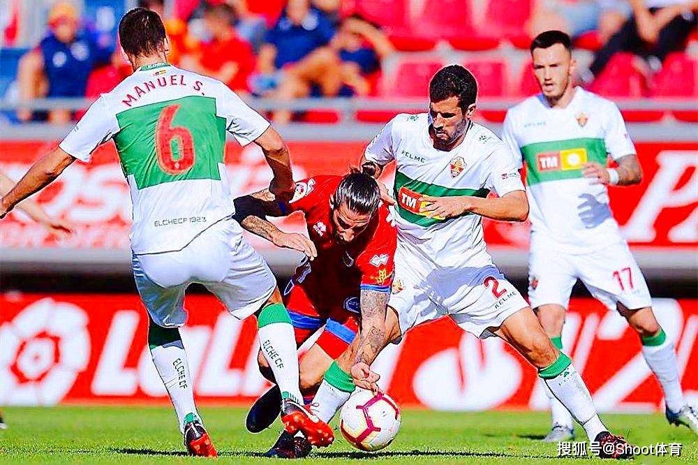 西甲賽場激戰(zhàn)正酣，熱血沸騰瞬間大揭秘！