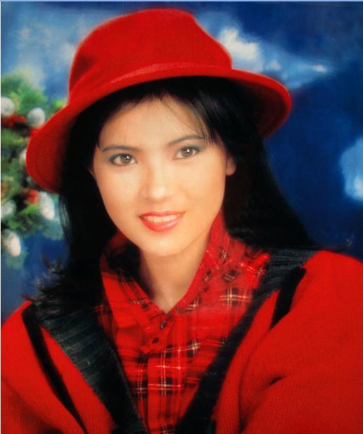 藍潔瑛最新視頻，小巷深處的美食探秘之旅