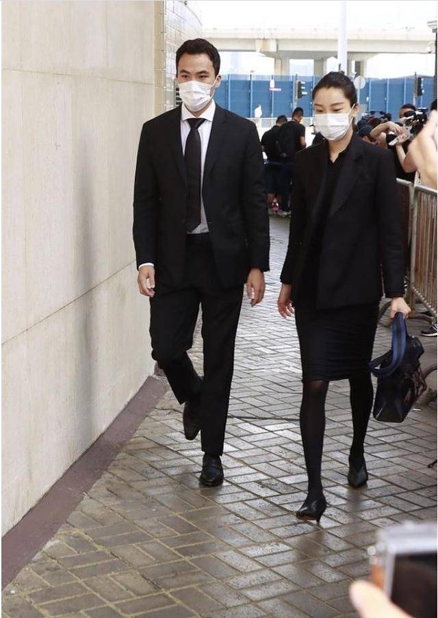 齊嬌最新時尚風采，潮流魅力一覽無余