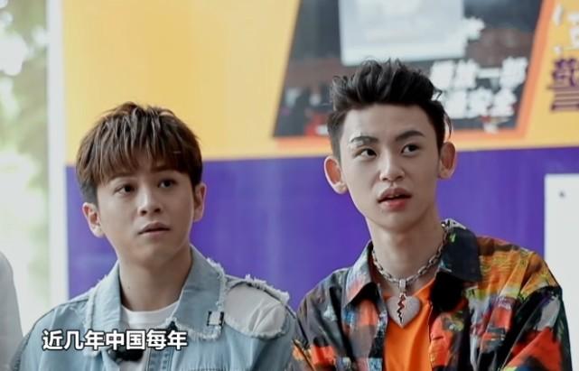 小鬼最新綜藝節(jié)目，青春風暴背后的背景、事件與影響力