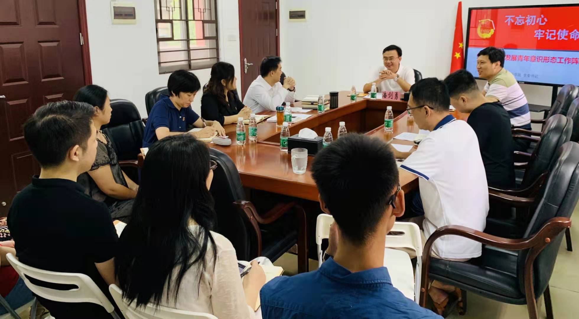 自然美景之旅，黨團(tuán)課最新與內(nèi)心的平和寧?kù)o探尋